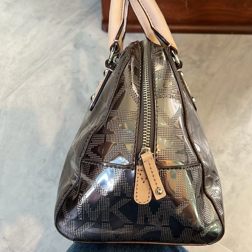 Michael Kors  NYE bag  mirror, Metallic silver satchel  Beige leather trim EUC